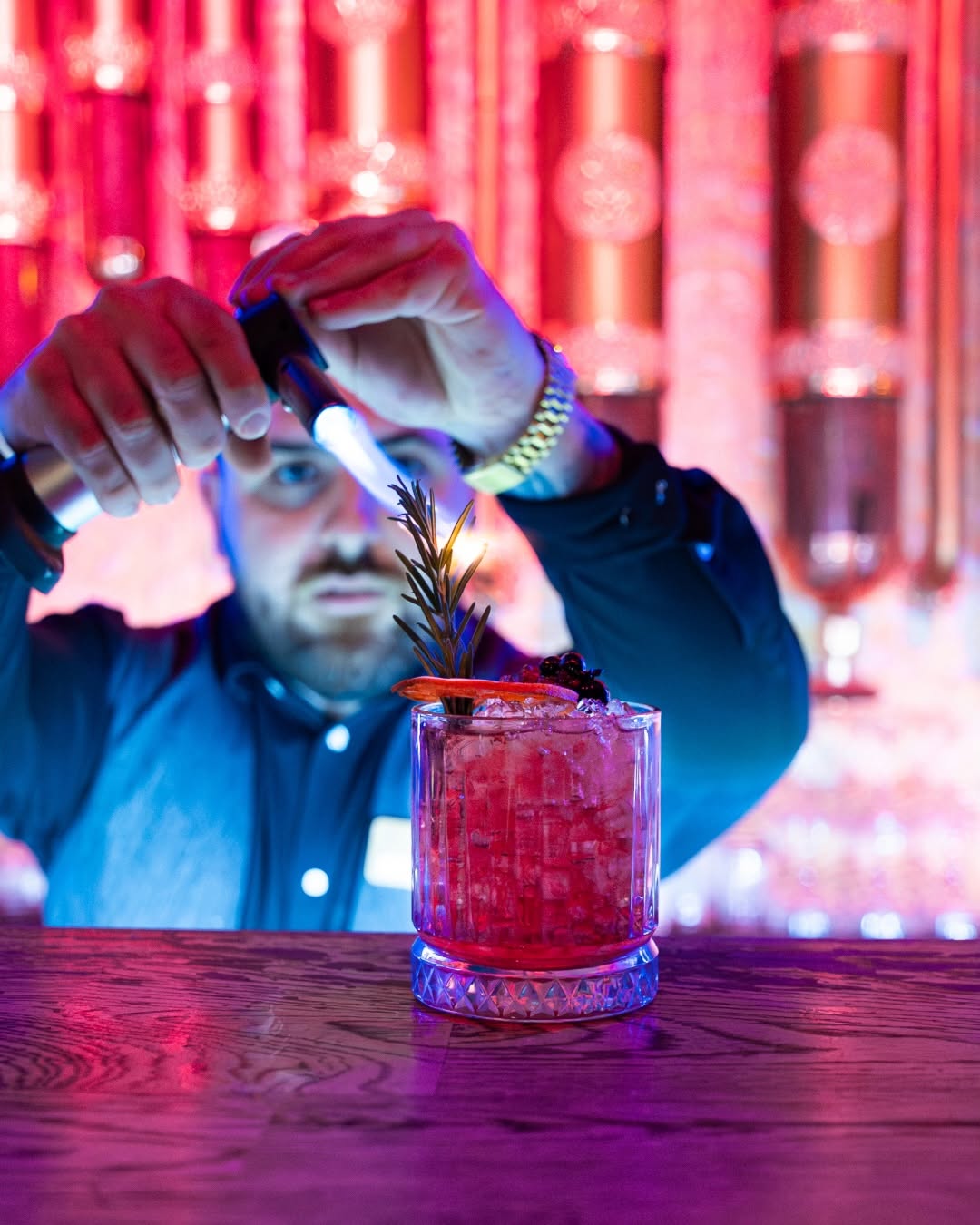 Barman Luther la lucru